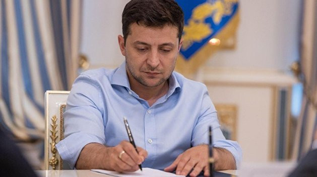 Президент уволил 16 глав РГА в Днепропетровской области