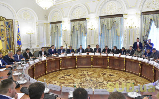 Президент Володимир Зеленський анонсував щотижневі  звільнення суддів