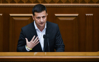 Зеленський зібрав на нараду керівництво Кабміну, Ради й силовиків: онлайн-трансляція