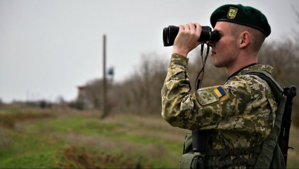 Пограничники задержали в лесу 24 незаконных мигранта из стран Азии, видео