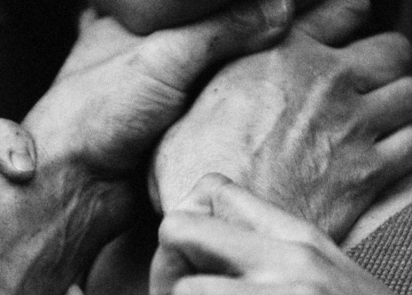 Страшна знахідка: на Львівщині виявили тіло жінки, зашите в мішок, а неподалік мертвого чоловіка