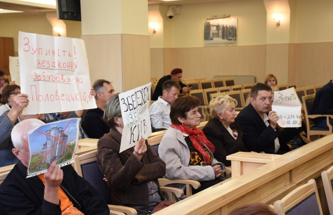 Верховний Суд скасував рішення попередніх судів щодо забудови Татарки