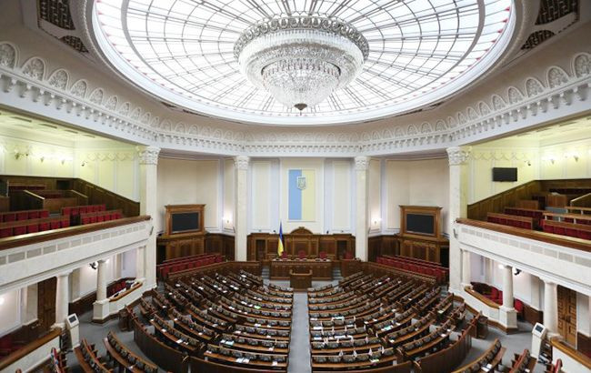 Гончаренко предлагает значительно уменьшить зарплату народных депутатов