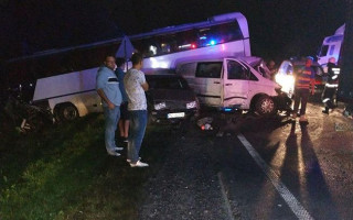 Во Львовской области автобус попал в смертельное ДТП: много детей в больнице