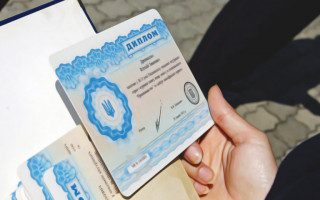 Депутат Київради «погорів» на фальшивому дипломі про вищу освіту