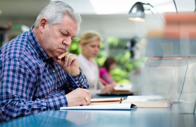 Працевлаштування осіб передпенсійного віку: роз’яснення Держпраці