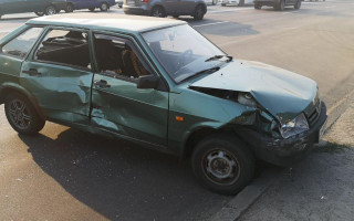 У Києві зіткнулись три автомобілі: рух у напрямку Троєщини перекрито