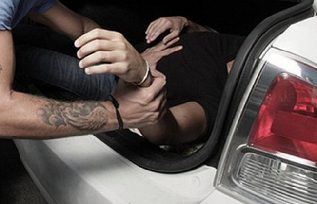 В столице неизвестные похитили человека средь бела дня: что известно