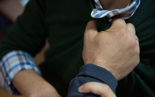 На Виноградарі підлітки по-звірячому побили безхатька: нові подробиці справи