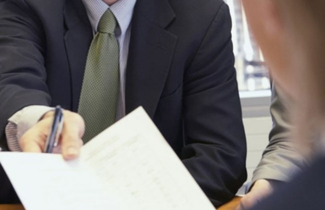 Копіював конфіденційну інформацію  щодо суддів та чиновників: ДБР оголосило підозру співробітнику НАЗК