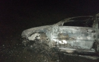 Под Донецком в результате аварии вспыхнула легковушка, сгорели два человека