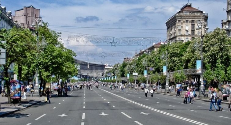 В Киеве перекрыли Крещатик: назвали причину