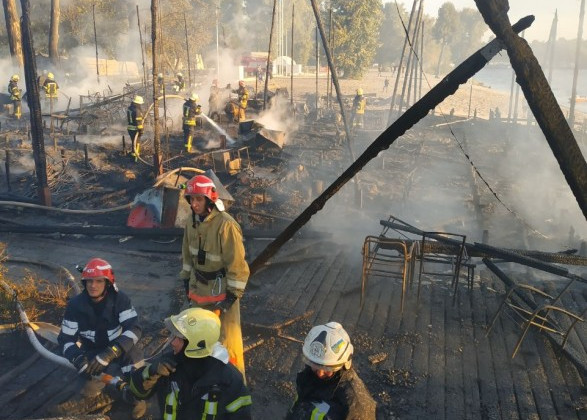 В Киеве горел клуб «Бора Бора»: есть фото