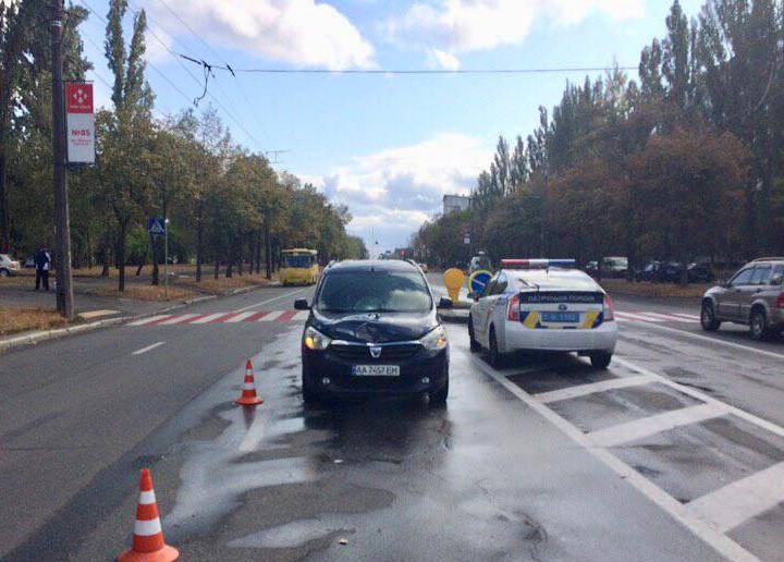 Моторошна  ДТП в Києві: таксист на швидкості зніс дитину