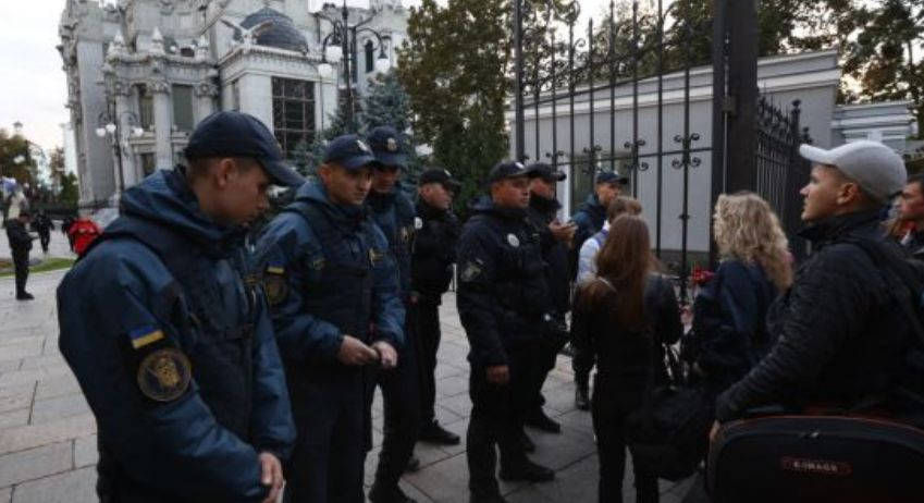 В Киеве «заминировали» госучреждения: что известно