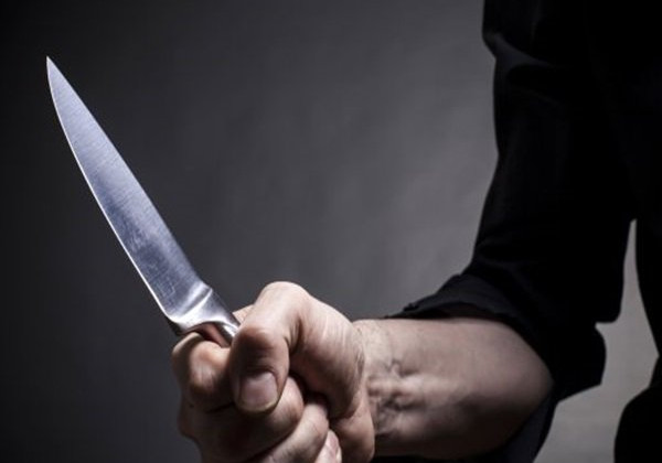 Встромив ніж у груди поліцейському: зловмиснику ухвалено вирок