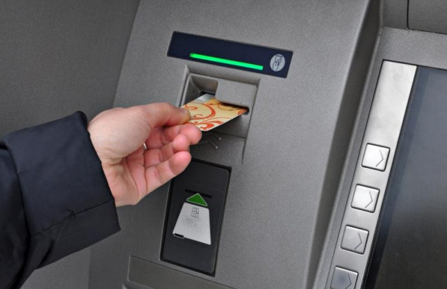 Чи може роботодавець самостійно обирати банк для виплати зарплати: роз’яснення Держпраці