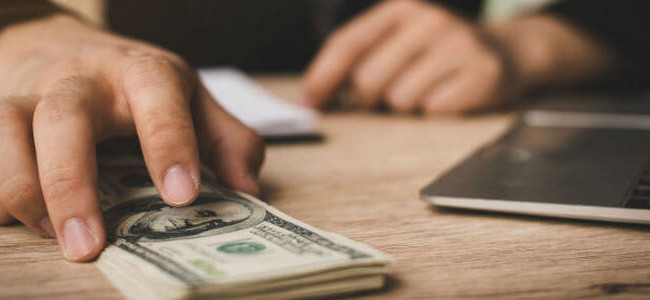 Требовал $2000: ГБР задержало на взятке следователя полиции