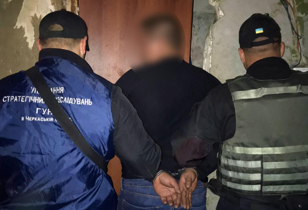 Били та катували: на Черкащині виявили трупи двох чоловіків