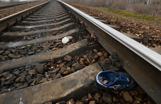 Под Киевом поезд на скорости раздавил пешехода