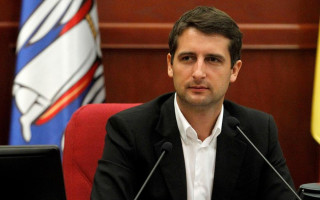 У столичного депутата серед білого дня вкрали дорогий годинник: подробиці