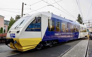 «Укрзалізниця» запускає додаткові поїзди на свята: що відомо
