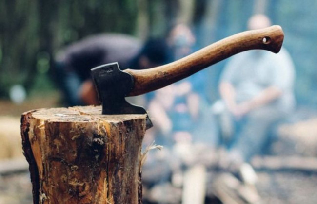 Под Харьковом мужчина зарубил себя топором