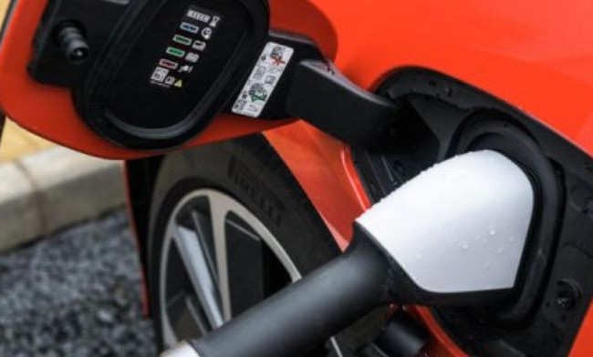 Объединяются ради автомобилистов: операторы зарядных станций будут сотрудничать