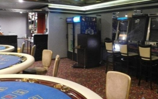 Копы разоблачили на столичной Оболони подпольное казино