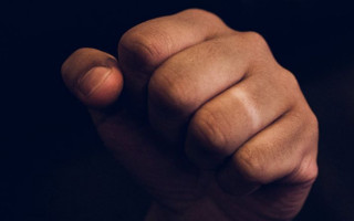 Жестоко избивали киевлян: полиция задержала одного нападавшего