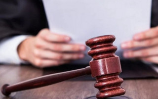 Завдав жінці численних ударів ножами: справу екс-пенітенціарія направили до суду