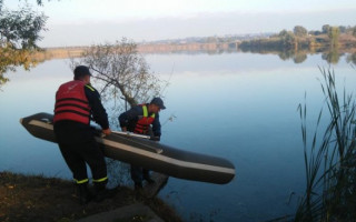 Знахідка на дні ставка: у Кіровоградській області знайшли тіло чоловіка