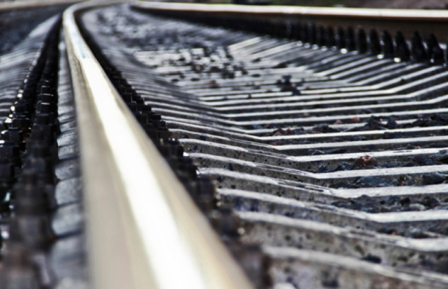 Моторошна знахідка у Запорізькій області: біля залізничної колії виявлено тіла трьох людей