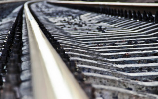 Моторошна знахідка у Запорізькій області: біля залізничної колії виявлено тіла трьох людей