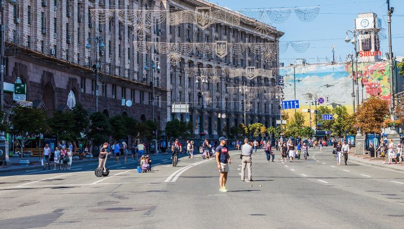 В центре Киева перекрыли движение: назвали причину