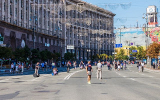 В центре Киева перекрыли движение: назвали причину