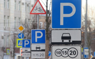 Киянам дозволили безкоштовно паркуватись: що відомо
