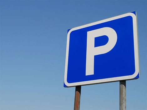 Стало відомо, за які порушення правил паркування можуть забрати автівку