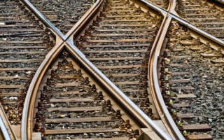 Жуткая находка под Запорожьем: полиция установила личности людей, которых сбил поезд