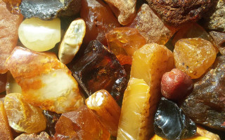 Кабінет міністрів ухвалив пакет проектів законів для впорядкування діяльності з видобутку бурштину