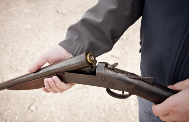 Суд встановив законність анулювання дозволів на право зберігання та носіння зброї