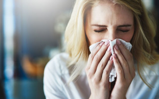 Симптомы очень схожи: какие серьезные болезни можно перепутать с простудой