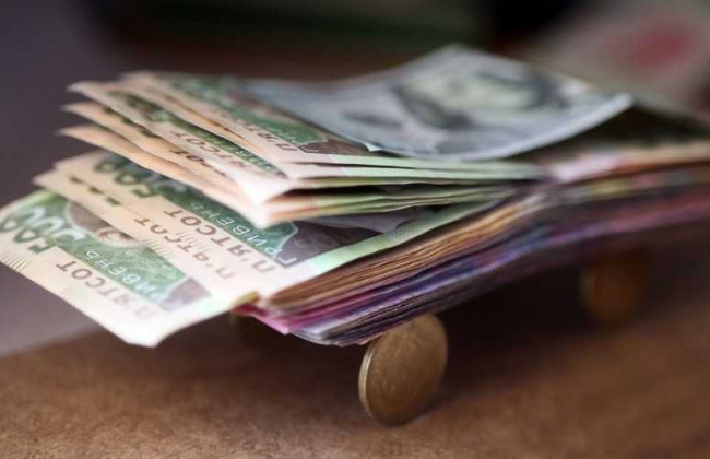 Мінімальна зарплата зросте у 2020 році: у Міністерстві фінансів зробили заяву