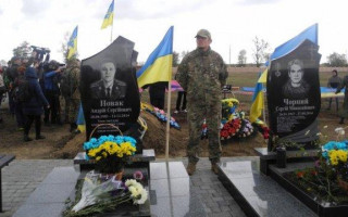 Осквернил могилы воинов АТО: под Черниговом копы поймали рецидивиста