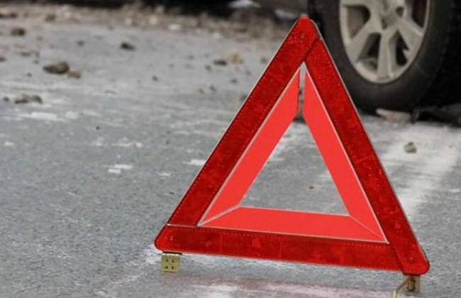 Смертельное ДТП под Львовом: легковушка врезалась в ограждение