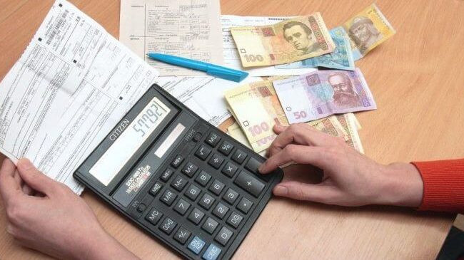 Cпір, не пов’язаний із договірними відносинами щодо отримання та оплати комунальних послуг, є публічно-правовим: постанова ВП ВС