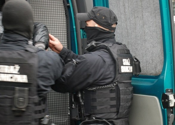 Інтерпол розшукував українця 14 років у 190 країнах світу: вбивцю затримали у Польщі