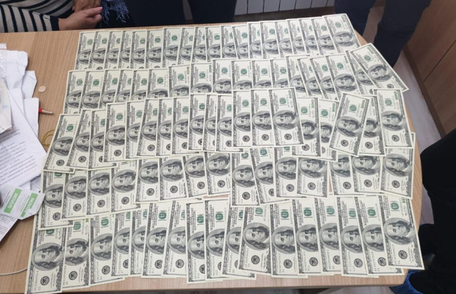 Прокуратура спіймала на хабарі у $20 000 лікаря-трансплантолога: що відомо