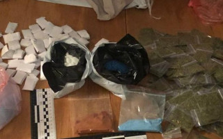 Партію наркотиків вилучили в Одесі: зловмиснику загрожує до 10 років в’язниці