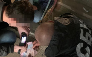В Харькове чиновница банка наживалась на пенсионерах с Донбасса